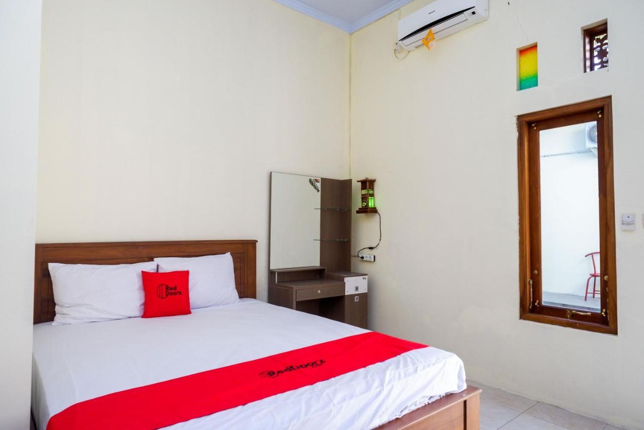 Reddoorz @ Umbul Ponggok Waterpark Klaten Εξωτερικό φωτογραφία